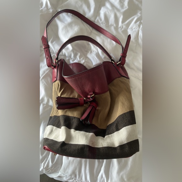 AUTHENTIC BURBERRY TOTE - Picture 2 of 3